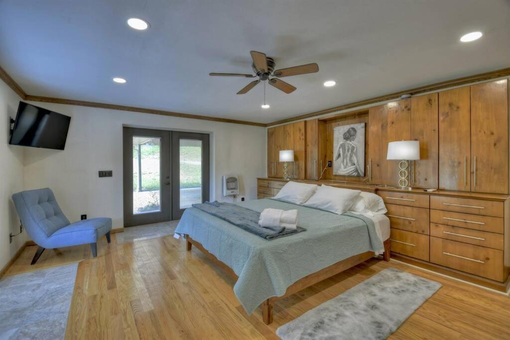 The Chariot - Creek Front With Hottub, Fire Pits, Billiards, Ev Charger - Sandalwood Stays Blue Ridge Εξωτερικό φωτογραφία